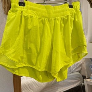 Lulu Lemon Hotty Hot Short- Highlight Yellow